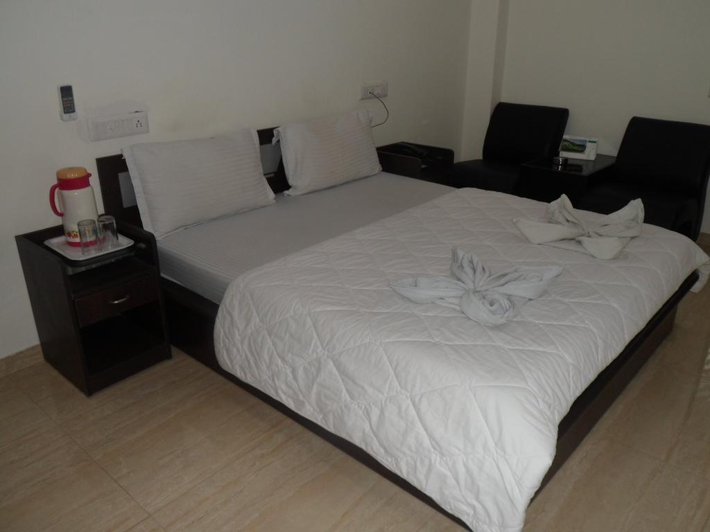 Hotel Rajdeep Inn Amhedabad Dış mekan fotoğraf